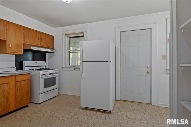 1724 S SPRING Street, Springfield, IL 62704