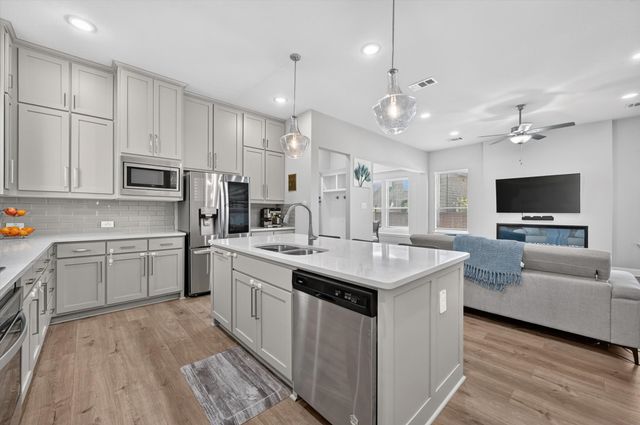 12991 Vinson Drive, Farmers Branch, TX 75234