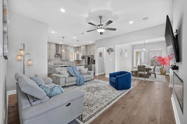 12991 Vinson Drive, Farmers Branch, TX 75234