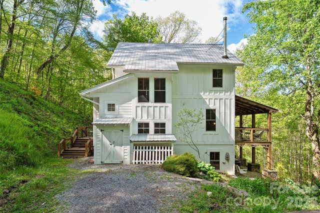 580 Split Pine Cove, Clyde, NC 28721