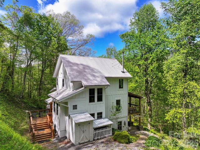 580 Split Pine Cove, Clyde, NC 28721