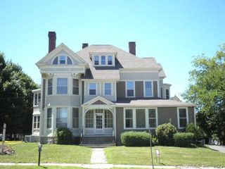 152 Deer Hill Avenue 114, Danbury, CT 06810