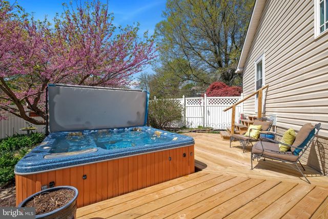 9500 HOLSEY RD, Damascus, MD 20872