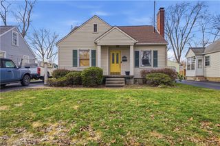 696 Meadowbrook Avenue SE, Warren, OH 44484