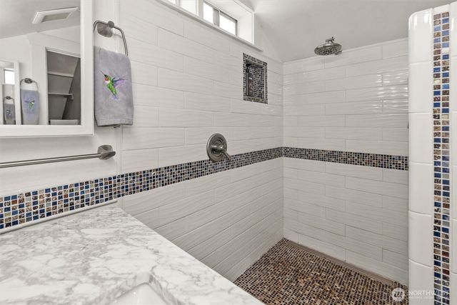 10532 Evanston Avenue N, Seattle, WA 98133