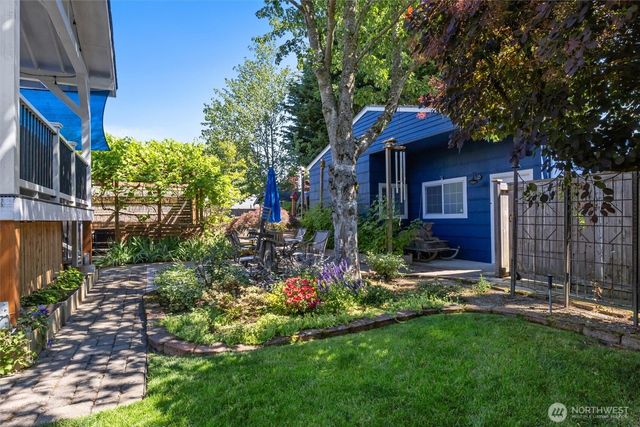 10532 Evanston Avenue N, Seattle, WA 98133