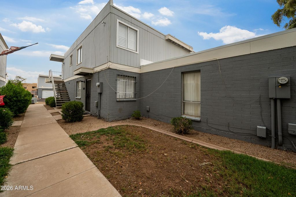 2693 W Ocotillo Road, Phoenix, AZ 85017