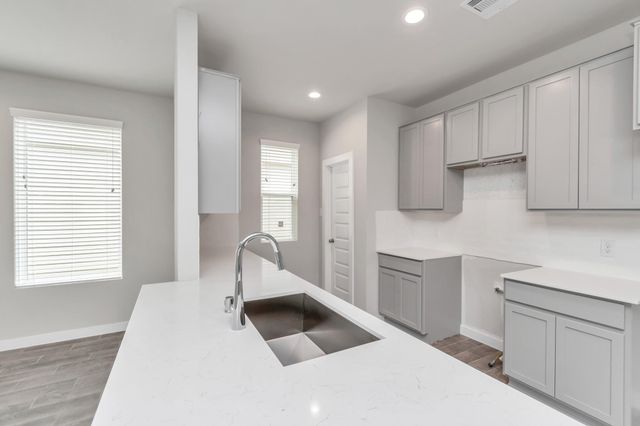 18530 Athena Flower Drive, Fresno, TX 77545