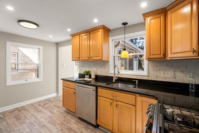 607 Poplar Street, Boston, MA 02131