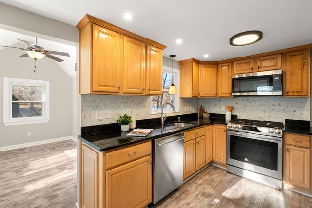 607 Poplar Street, Boston, MA 02131