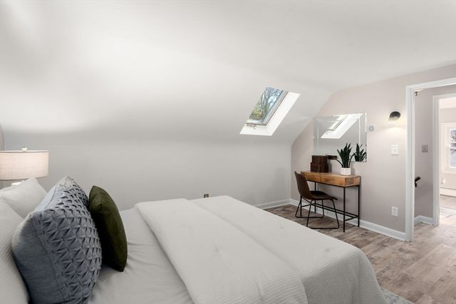 607 Poplar Street, Boston, MA 02131