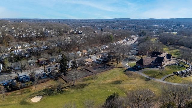 607 Poplar Street, Boston, MA 02131