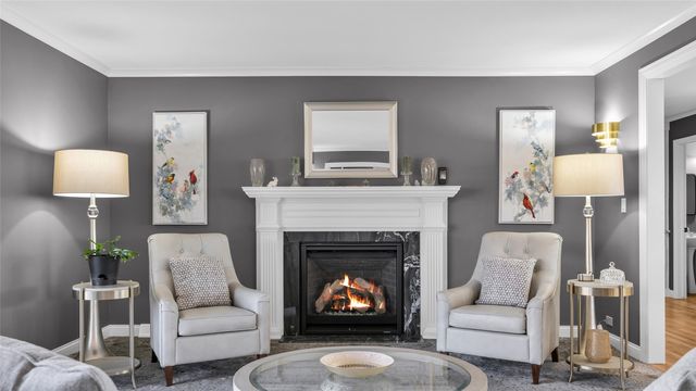 2055 Cottage Glen Drive SE, Cedar Rapids, IA 52403