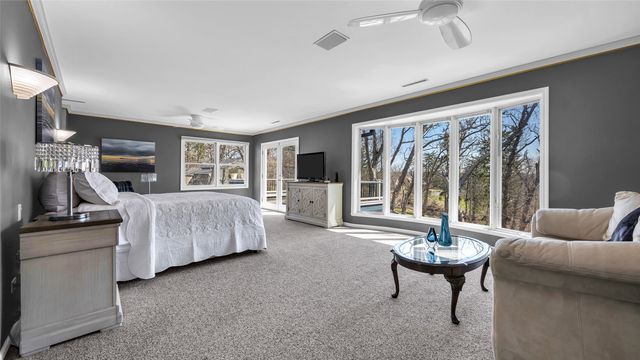 2055 Cottage Glen Drive SE, Cedar Rapids, IA 52403