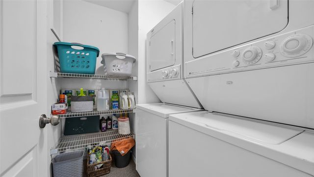2055 Cottage Glen Drive SE, Cedar Rapids, IA 52403