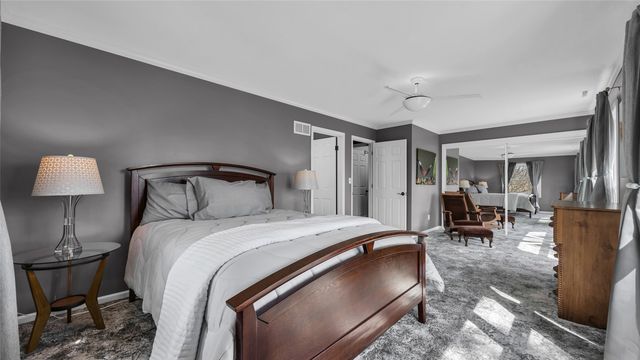 2055 Cottage Glen Drive SE, Cedar Rapids, IA 52403