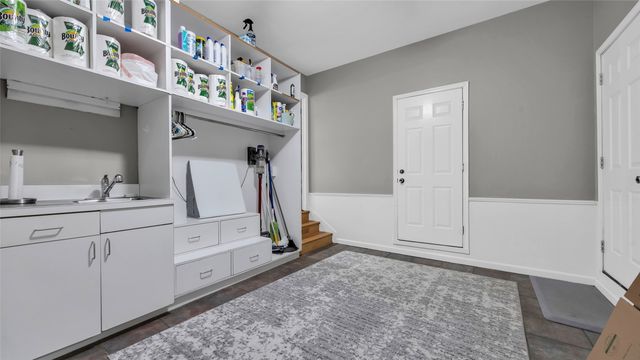 2055 Cottage Glen Drive SE, Cedar Rapids, IA 52403
