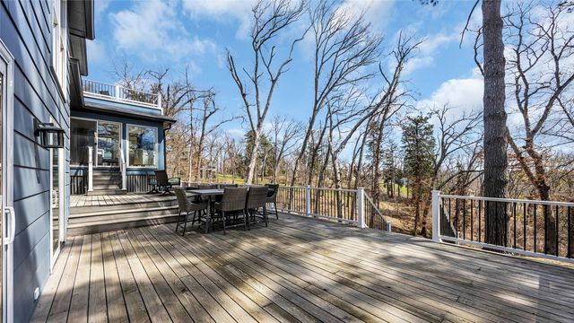 2055 Cottage Glen Drive SE, Cedar Rapids, IA 52403