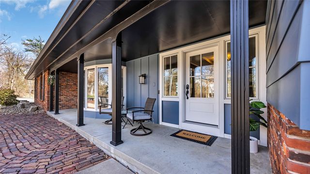 2055 Cottage Glen Drive SE, Cedar Rapids, IA 52403