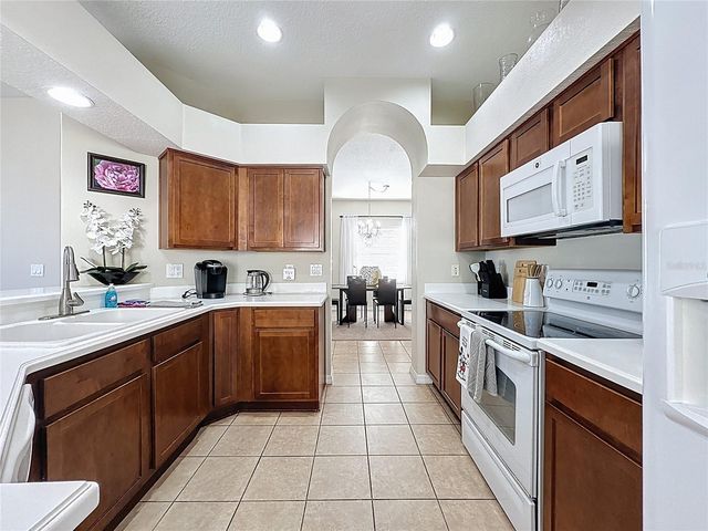 848 SUSSEX DRIVE, Davenport, FL 33896