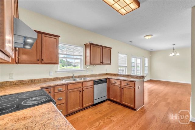256 Savannah Lane, Richmond Hill, GA 31324