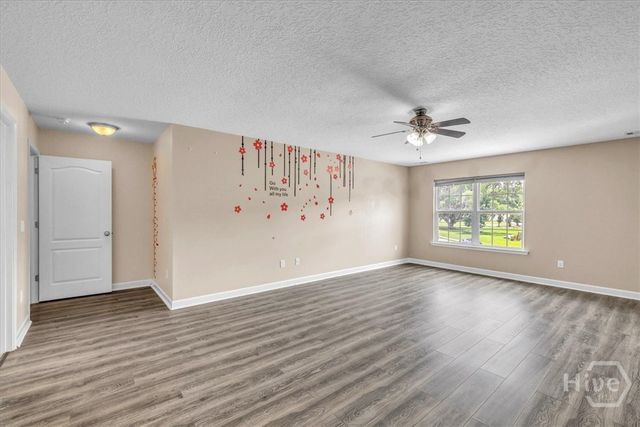 256 Savannah Lane, Richmond Hill, GA 31324