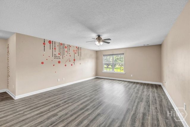 256 Savannah Lane, Richmond Hill, GA 31324