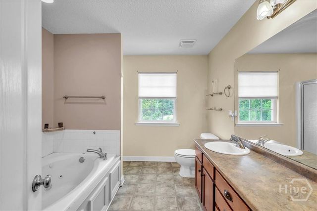 256 Savannah Lane, Richmond Hill, GA 31324