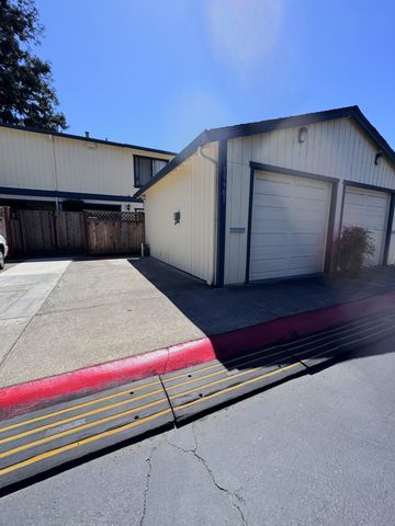 19901 Forest Ave, Castro Valley, CA 94546