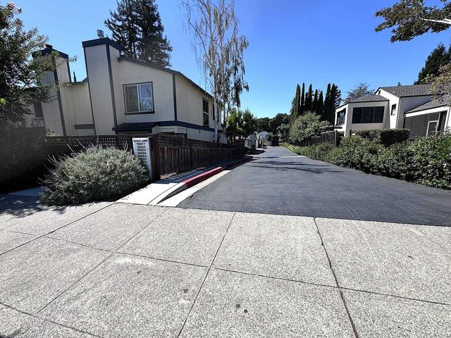 19901 Forest Ave, Castro Valley, CA 94546