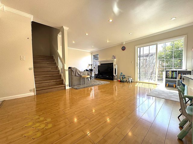 19901 Forest Ave, Castro Valley, CA 94546