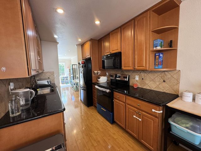 19901 Forest Ave, Castro Valley, CA 94546