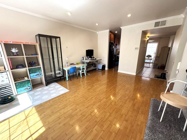 19901 Forest Ave, Castro Valley, CA 94546