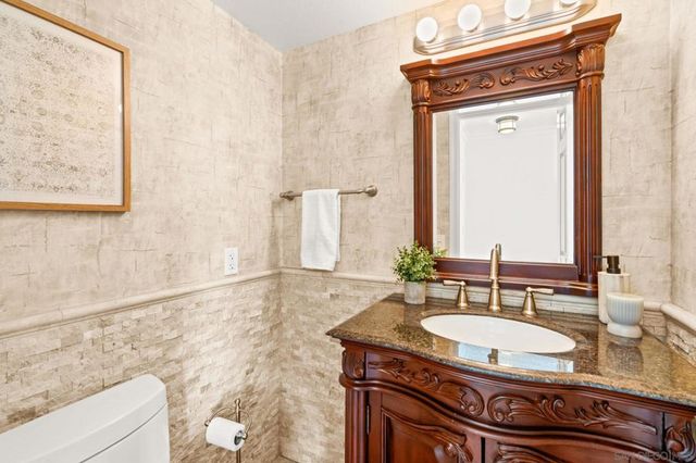 3435 Reynard B, San Diego, CA 92103