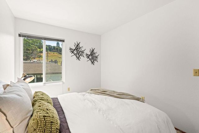 3435 Reynard B, San Diego, CA 92103