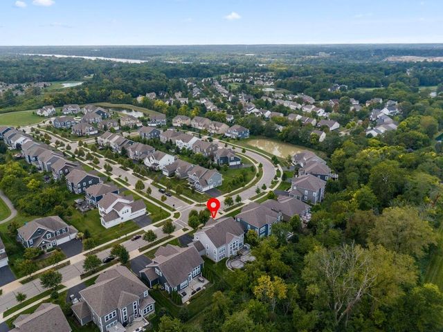 2462 Triple Crown Crossing, Powell, OH 43065