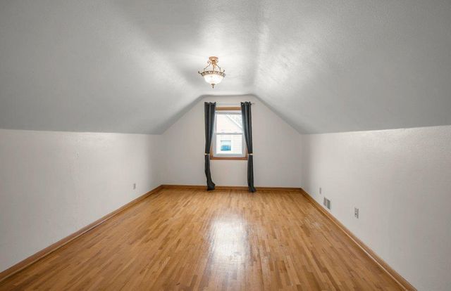 327 20th Avenue N, Saint Cloud, MN 56303