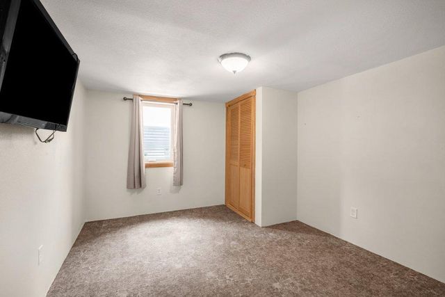 327 20th Avenue N, Saint Cloud, MN 56303