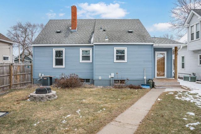 327 20th Avenue N, Saint Cloud, MN 56303