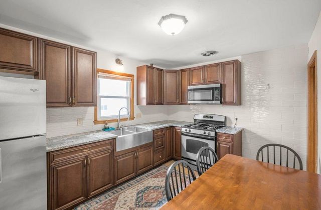 327 20th Avenue N, Saint Cloud, MN 56303