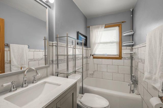 327 20th Avenue N, Saint Cloud, MN 56303