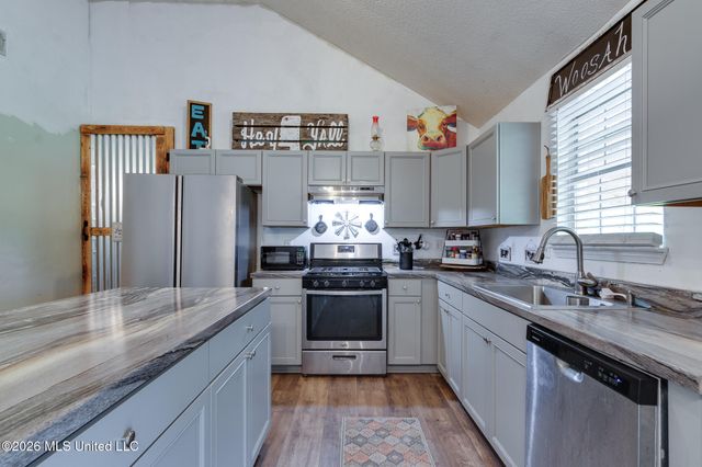 5969 Sycamore Drive, Hernando, MS 38632