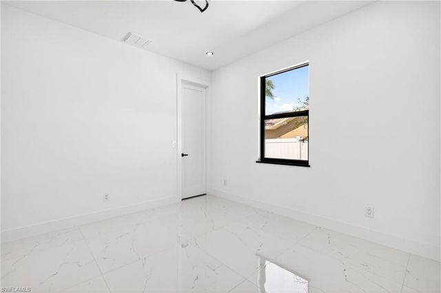 2709 SW 13th AVE, Cape Coral, FL 33914