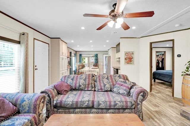1181 Old Hwy 6, Cross, SC 29436