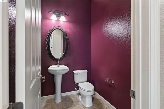 2243 Winchester Loop, Discovery Bay, CA 94505