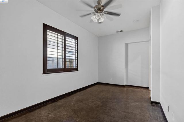 2243 Winchester Loop, Discovery Bay, CA 94505