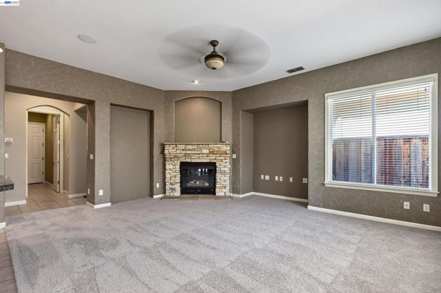 2243 Winchester Loop, Discovery Bay, CA 94505