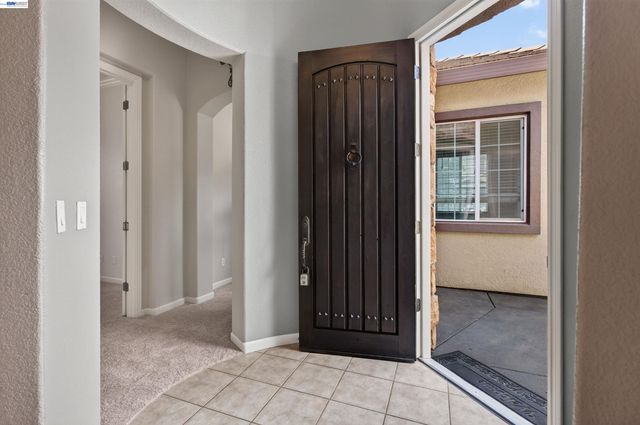 2243 Winchester Loop, Discovery Bay, CA 94505