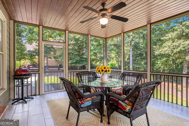 128 Brookfield Court SE, White, GA 30184