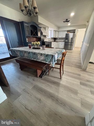 40 WOODLANE DR, Blackwood, NJ 08012